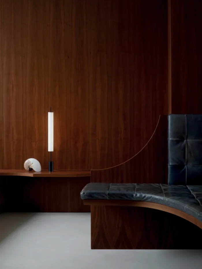 HONO TABLE