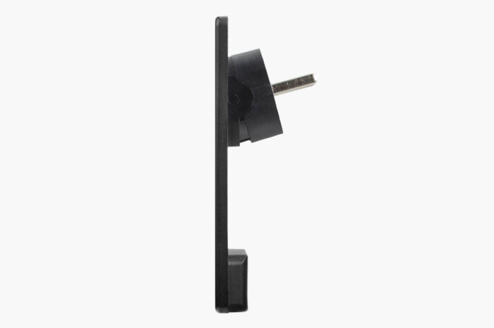 Plug Заглушка на шарнире — повышенная защита от спотыкания