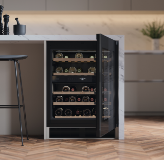 Винный климатический шкаф WU886G2FNB1